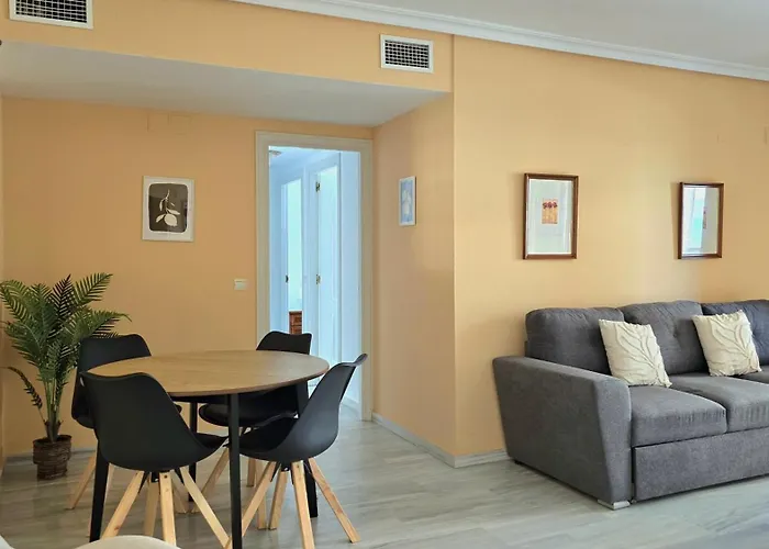 Primera Linea Playa , Front Line *